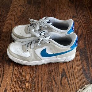 Boys Nike athletic club Air Force 1 size 5